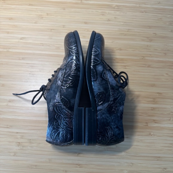 Patricia Nash Oxfords Size 6M - Picture 6 of 7